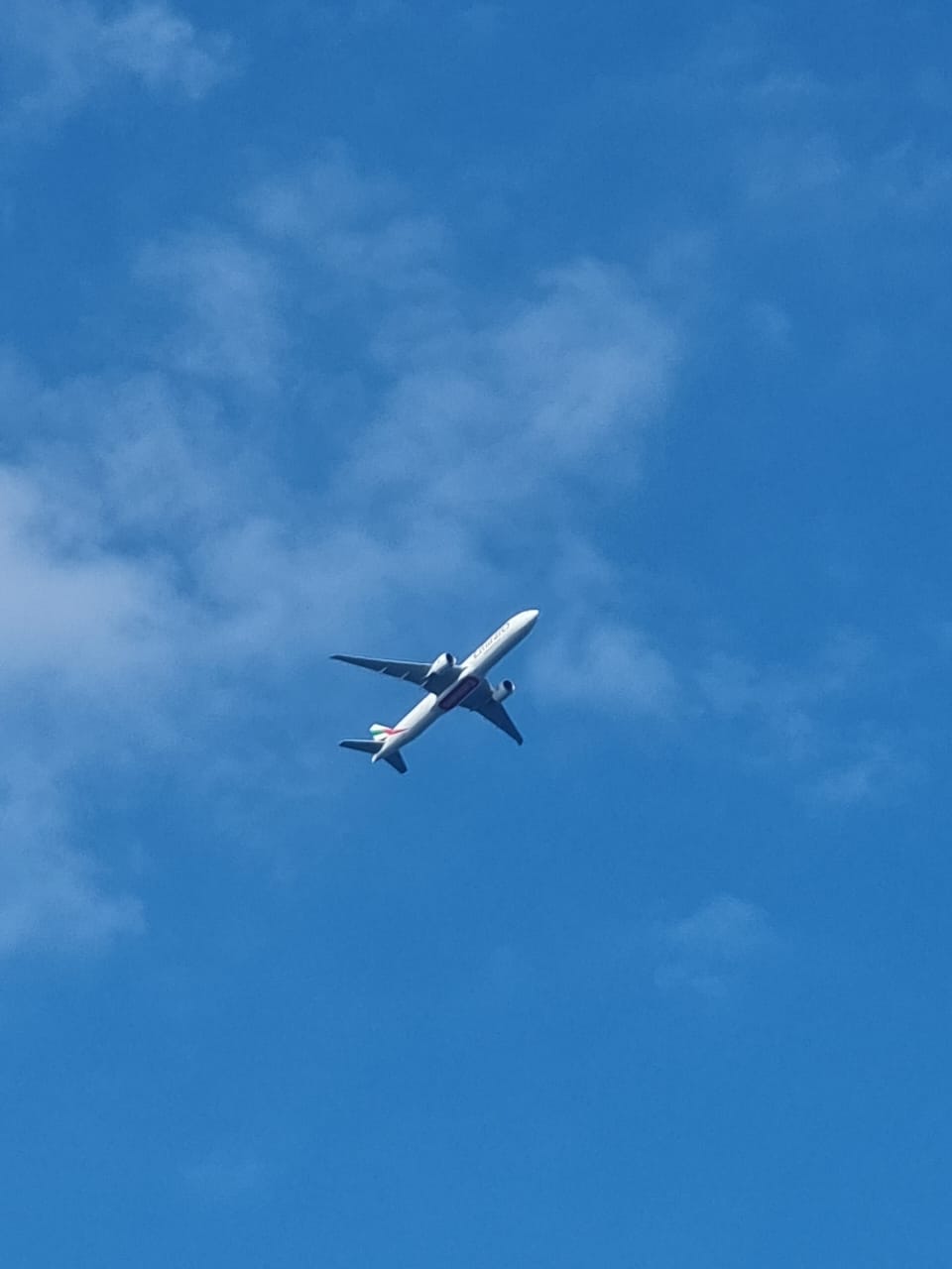 Flugzeug über Zypern – flexible Anreise